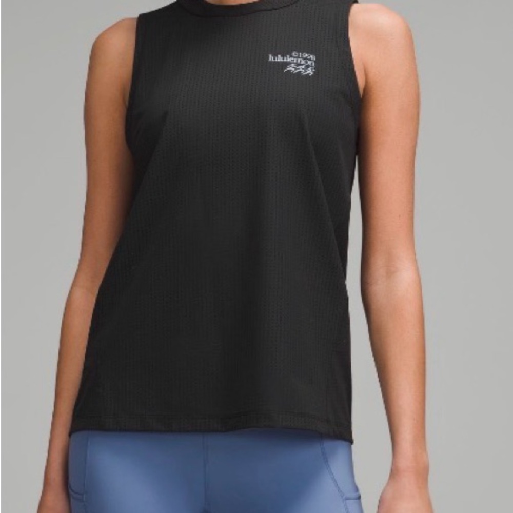 lululemon athletica Black Sleeveless Top Breathable Running Tank Top
*Graphic